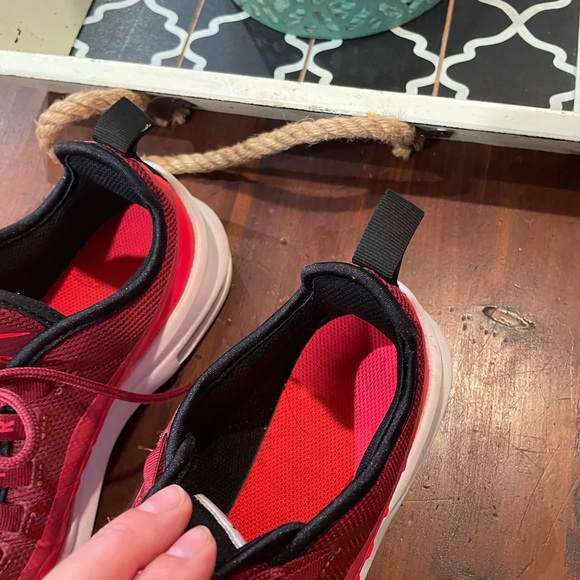 Boys Nike Air Max, great condition - Picture 3 of 12